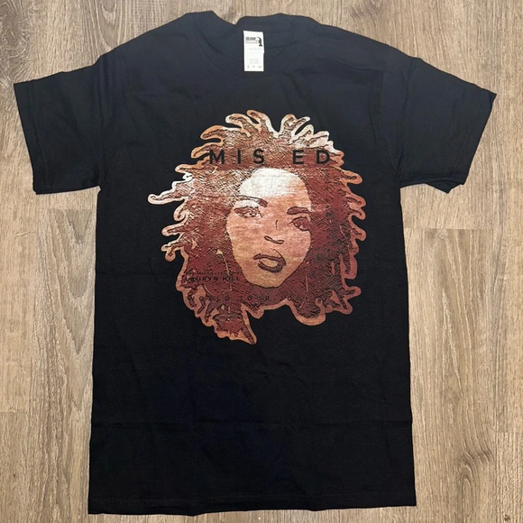 Brand New Without Tags Graphic Tee - Picture 2 of 3